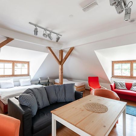 Apartman Muzeum Obchodu 卡尔施泰因 外观 照片