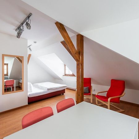 Apartman Muzeum Obchodu 卡尔施泰因 外观 照片