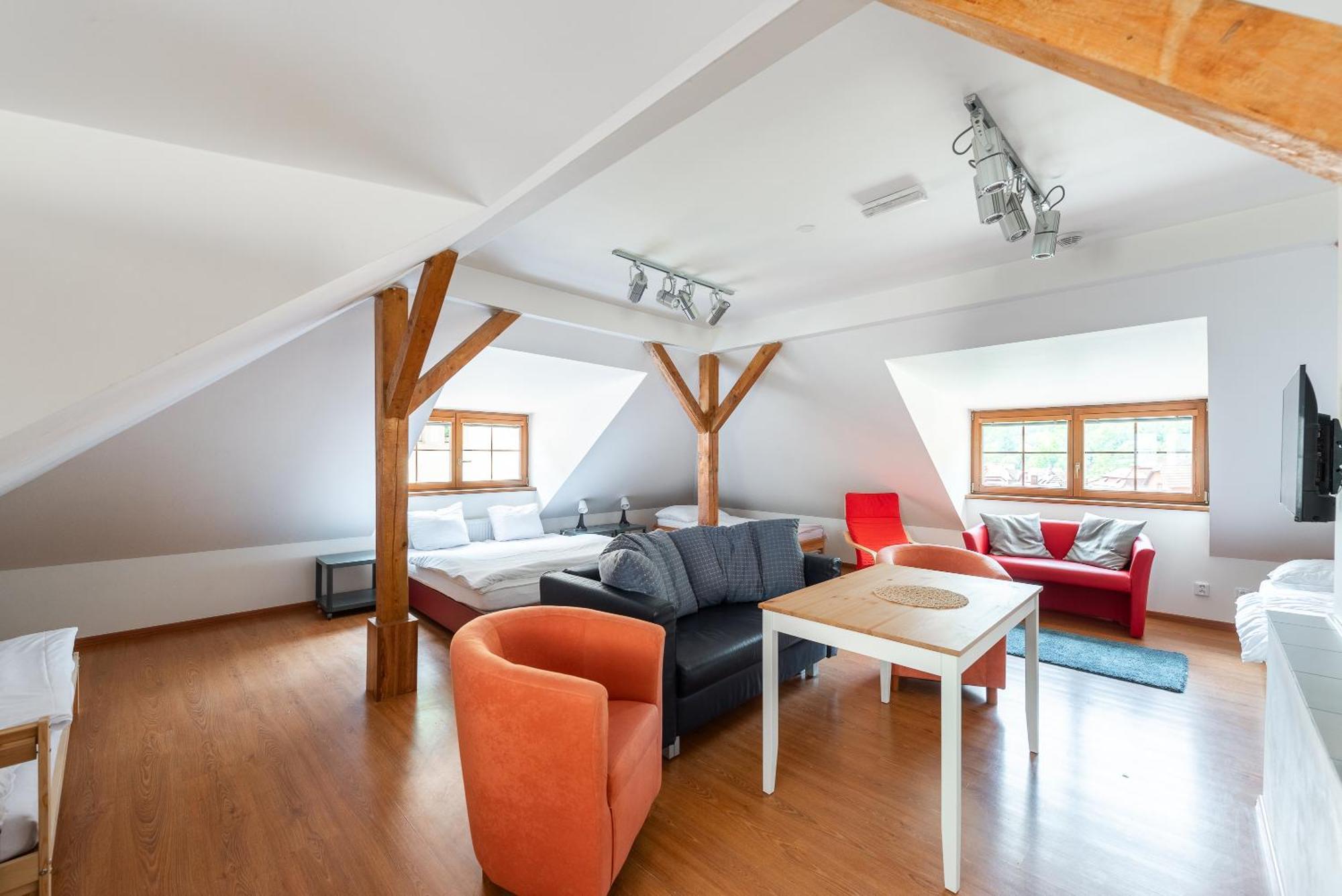 Apartman Muzeum Obchodu 卡尔施泰因 外观 照片